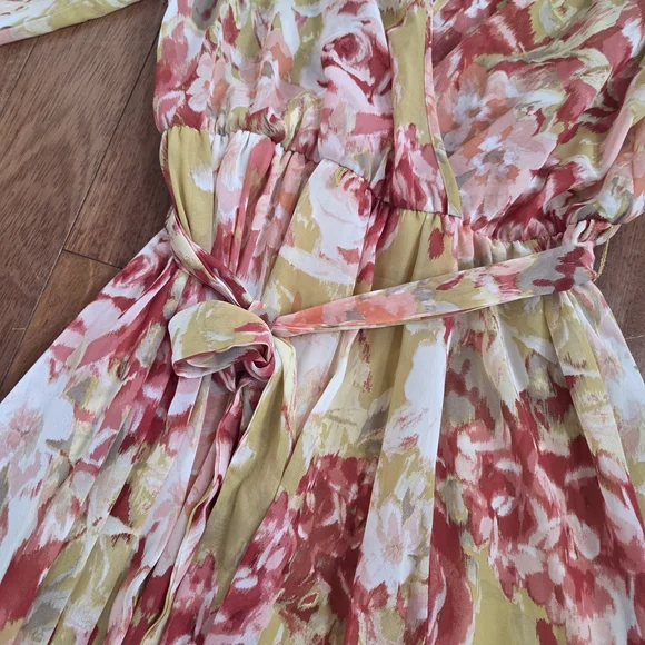 Vibrant Floral Long Sleeve Maxi Dress - Picture 2 of 9